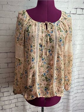 Princess by Vera Wang size small pink floral sheer blouse